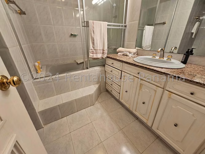 Venta de Casa en Altos del Golf Casa Unifamiliar Solo Cliente Directo MC - Imagen 13