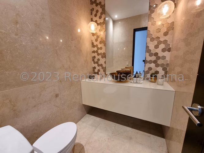 Se Vende Apartamento en La Cresta DPA26-6886