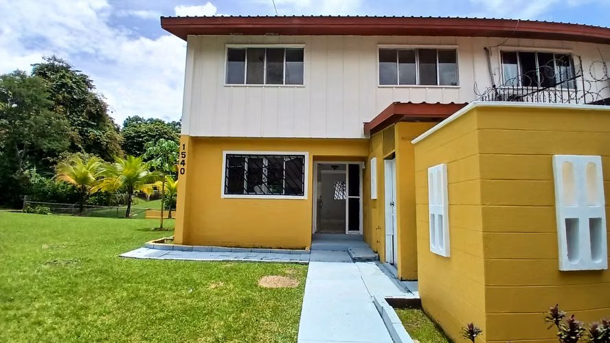 Venta de Casa – Howard, Veracruz - Amplio Jardin