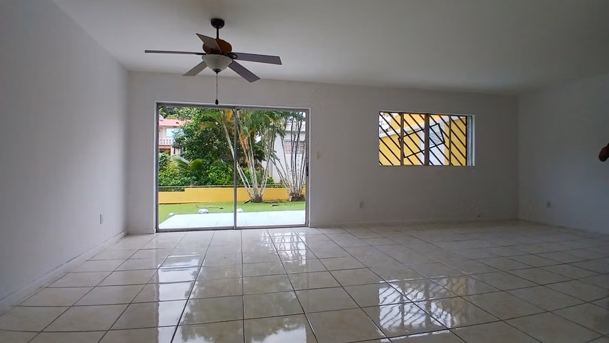 Venta de Casa – Howard, Veracruz - Amplio Jardin - Imagen 10