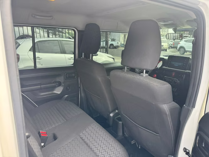 SUZUKI JIMNY 2025 5 PUERTAS 4X4 - Imagen 16