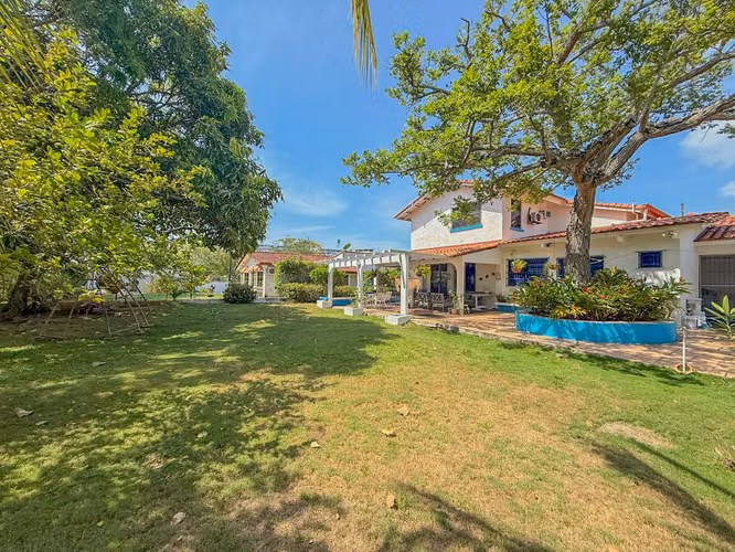 SE VENDE!! Casa a 5 minutos de la playa en Coronado!! - Imagen 4
