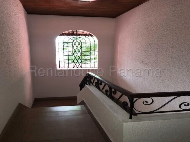 VENTA DE CASA EN BELLAVISTA  - CASA BELLA VISTA - Imagen 13