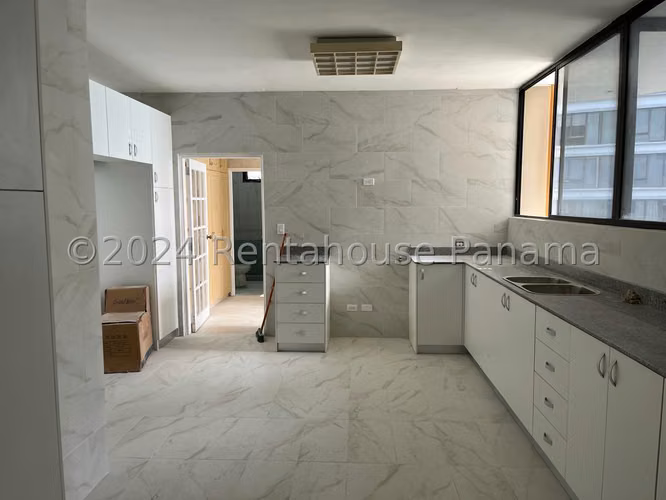 Apartamento en Venta en Paitilla. 24-8210. - Imagen 2
