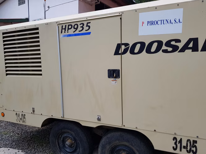 Compresor Doosan HP935 con 11000 horas