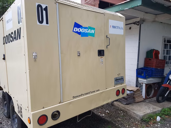 Compresor Doosan HP935 con 11000 horas