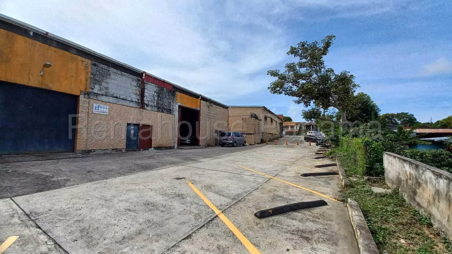 VENTA DE LOCAL EN CHORRERA  - CALLE J OESTE SECTOR SANTA CLARA BARRIO BALBOA - Imagen 19