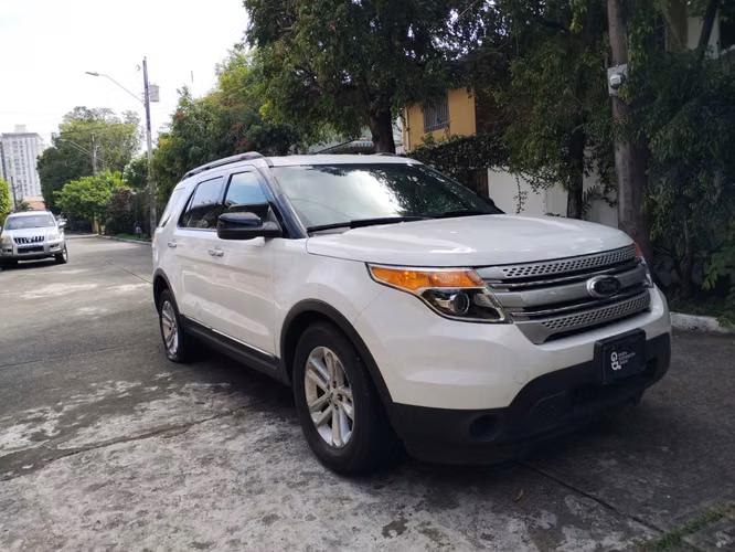 FORD EXPLORER 2014 AUTOMÁTICA 4X4 NEGOCIABLE - Imagen 2