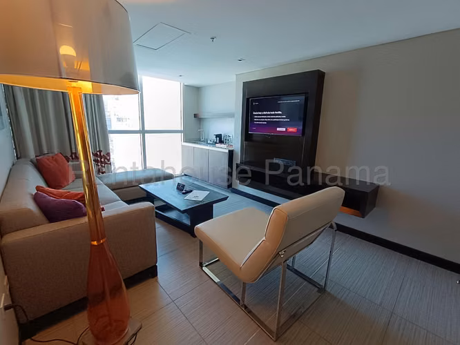 Vendo Apartamento en Avenida Balboa LC25-7939
