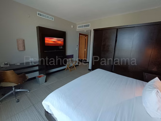 Vendo Apartamento en Avenida Balboa LC25-7939