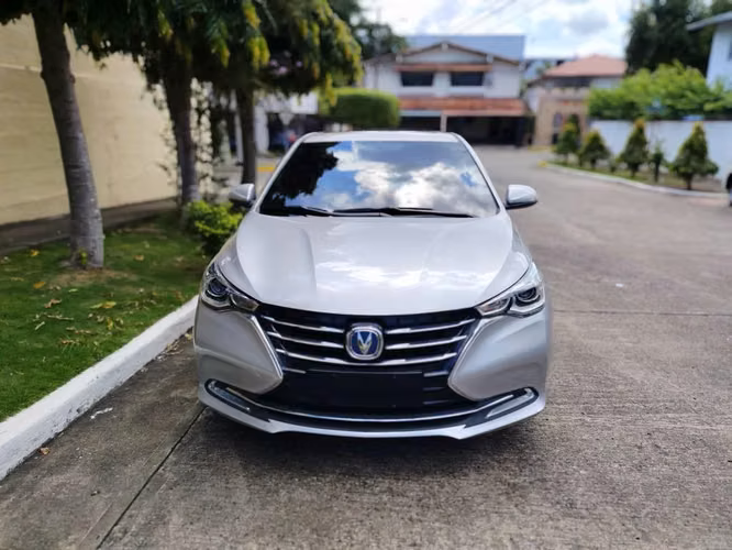 CHANGAN ALSVIN 2024 AUTOMÁTICO NEGOCIABLE