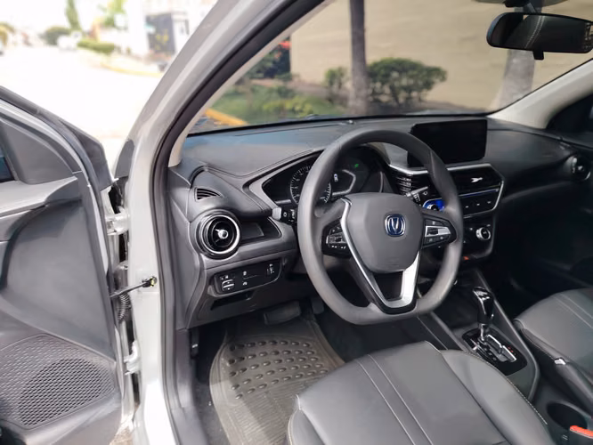 CHANGAN ALSVIN 2024 AUTOMÁTICO NEGOCIABLE - Imagen 5