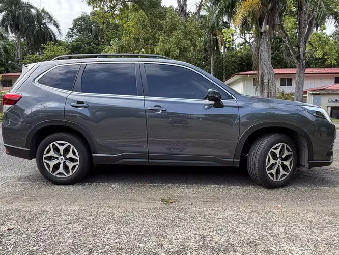 SUBARU  FORESTER  2025 solo 10000 Km oportunidad - Imagen 5