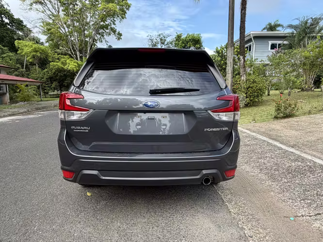 SUBARU  FORESTER  2025 solo 10000 Km oportunidad - Imagen 3