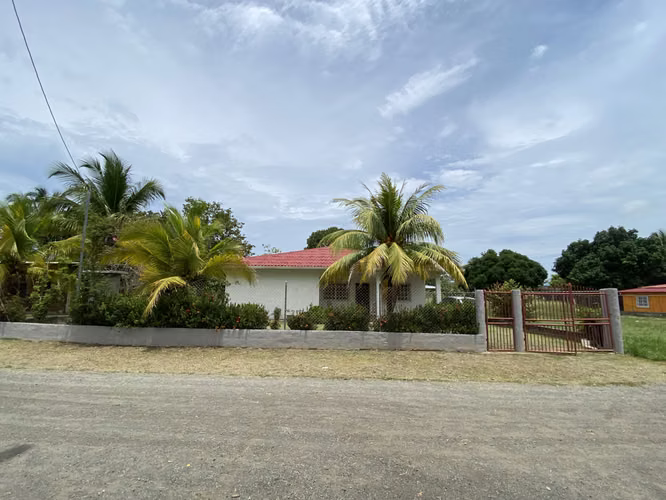 Alquilo casa de playa en Nuevo Farallón, Rio Hato, Riviera Pacífica