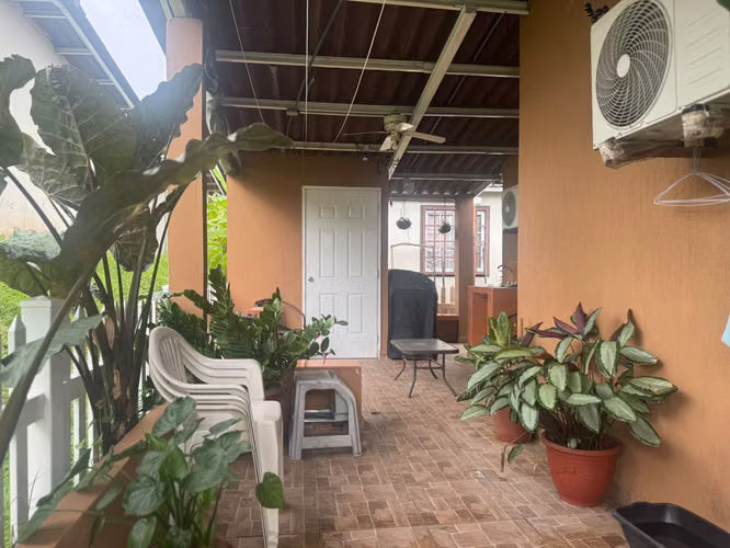 Venta de Casa en Villa Real, La Chorrera con Terraza y Jardín
