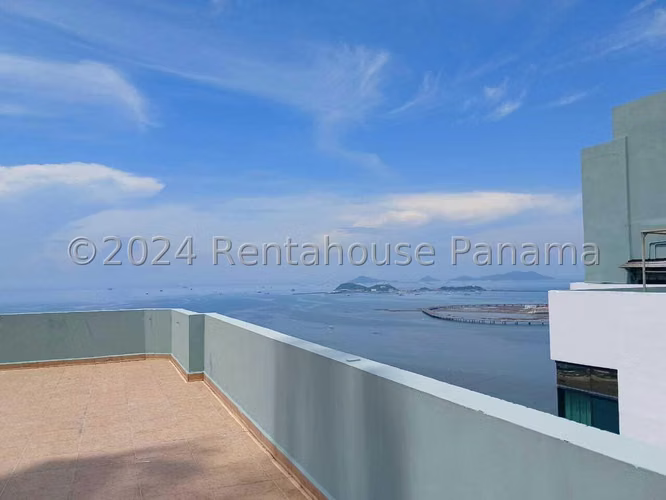 Alquilo Apartamento en Avenida Balboa LC26-9018
