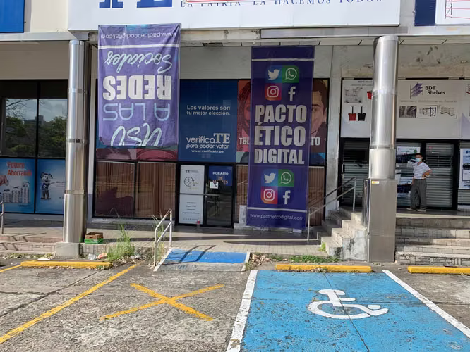 Venta de local comercial en El Dorado AK
