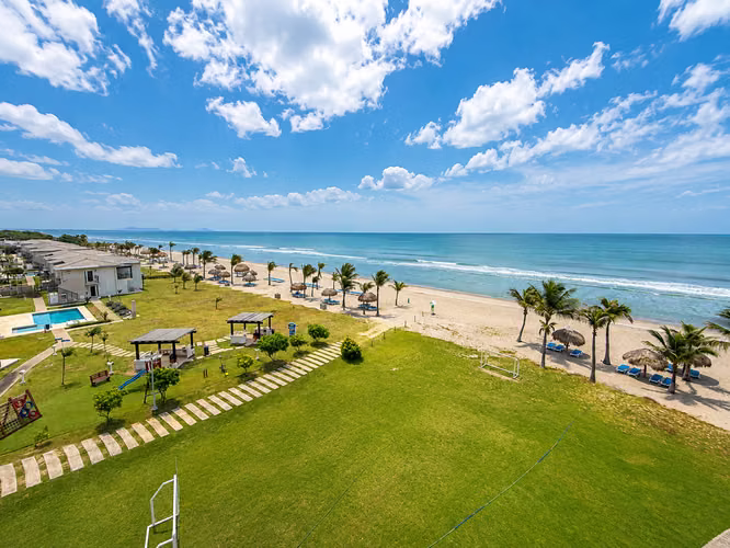 Vendo y Alquilo apartamento frente al mar en Playa Caracol