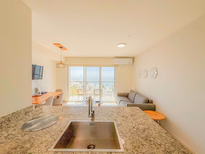Vendo y Alquilo apartamento frente al mar en Playa Caracol - Imagen 6