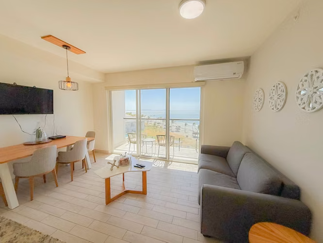 Vendo y Alquilo apartamento frente al mar en Playa Caracol - Imagen 3