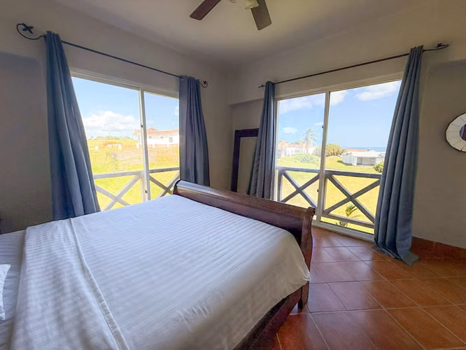 REMATE! apartamento de playa en Vista Mar, San Carlos.