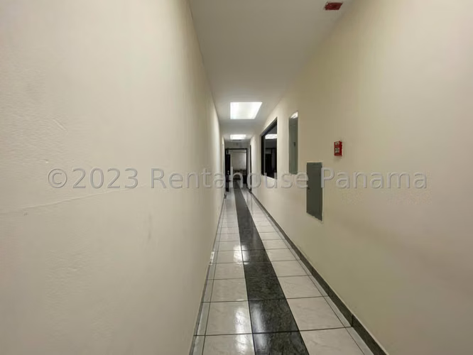 Vendo Local Comercial de 2700 m² en Ayatur, Colón 27-906GG - Imagen 7