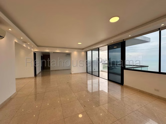 Venta de apartamento en Coco del Mar AK