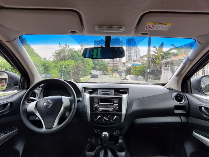 NISSAN NP MANUAL 4X4 NEGOCIABLE