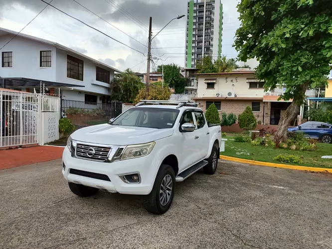 NISSAN NP MANUAL 4X4 NEGOCIABLE