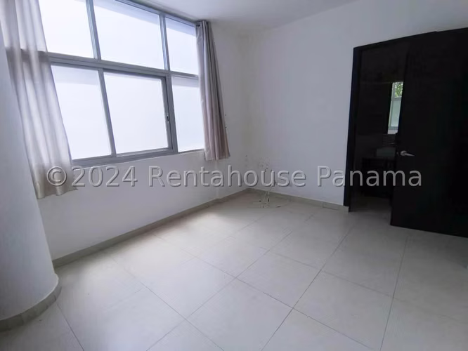 Venta de apartamento en Amador AK