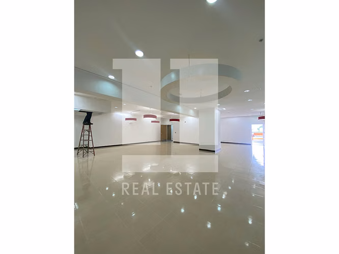 Se Alquila Local de 310.80m2 en Westland Mall