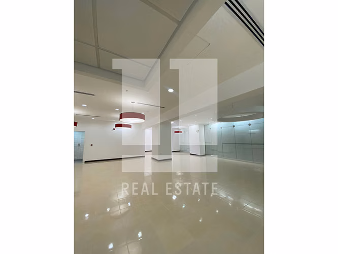 Se Alquila Local de 310.80m2 en Westland Mall