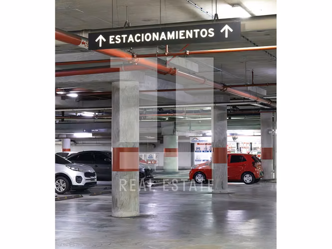 Se Alquila local de 328.78m2 en Santa Maria Plaza - Imagen 16