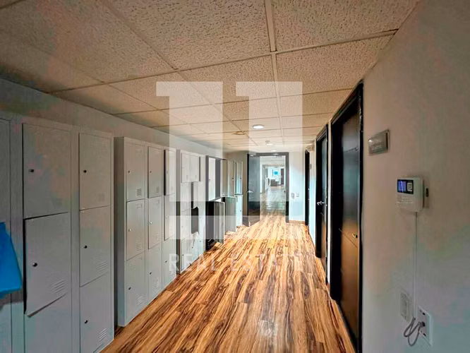 Se Vende Local en PH Royal Center - Imagen 14
