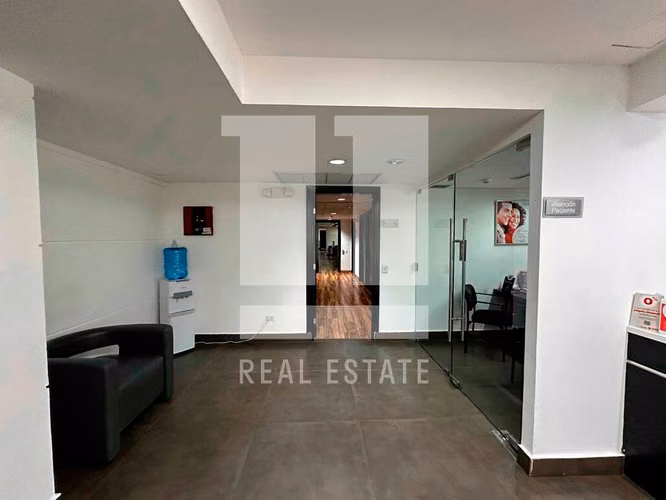 Se Vende Local en PH Royal Center - Imagen 2