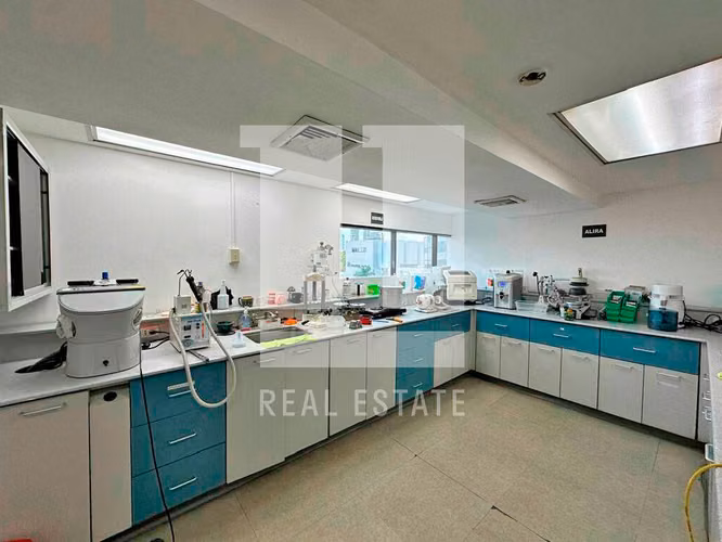 Se Vende Local en PH Royal Center - Imagen 19