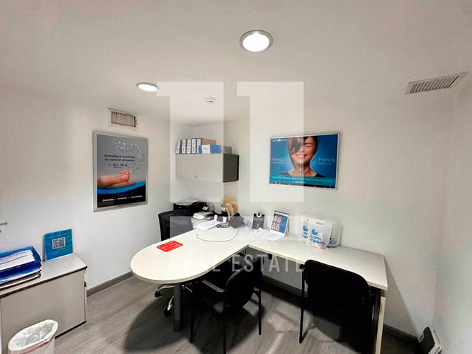 Se Vende Local en PH Royal Center - Imagen 13