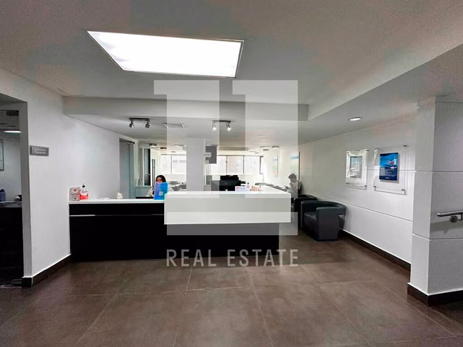 Se Vende Local en PH Royal Center - Imagen 8
