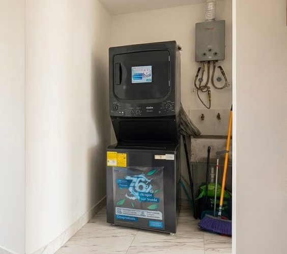 Apartamento en Calle 50 I con balcón y vista a la ciudad