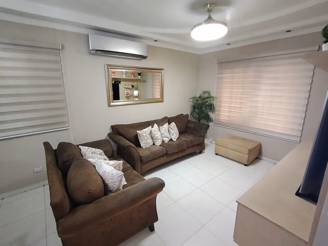 Se vende amplia casa en Don Bosco Urbanización La Riviera - Imagen 5