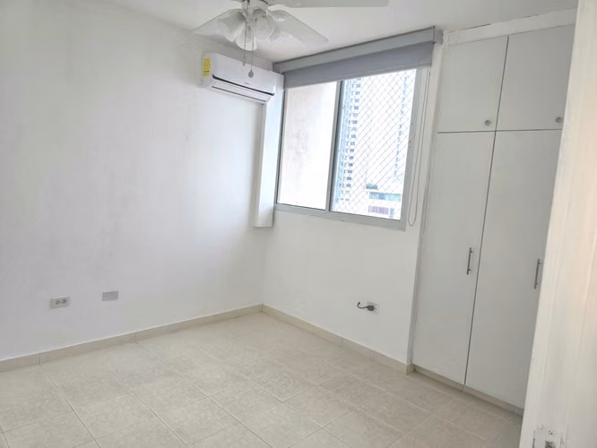 Apartamento en Via Argentina | 3 recamaras | con balcon