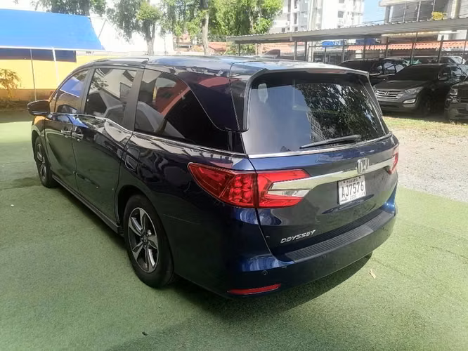 HONDA ODYSSEY 2018 FULL EXTRAS - Imagen 4