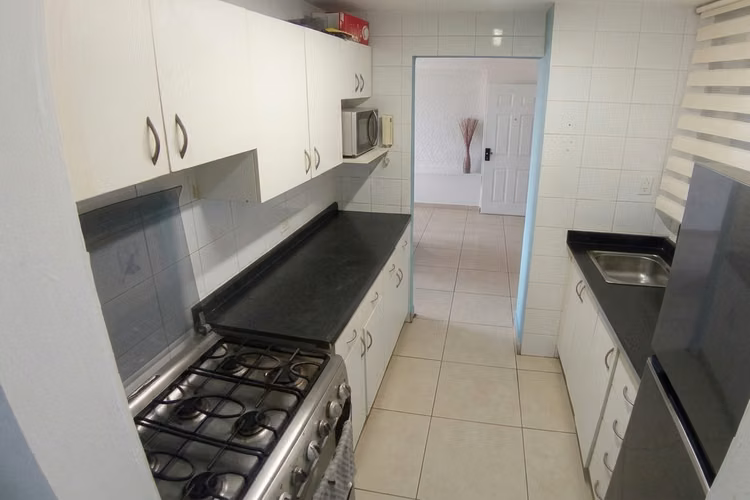 Apartamento en El Carmen I con amplios espacio y ubicación premium - Imagen 4