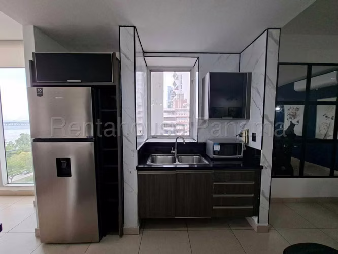 Apartment for Sale in Avenida Balboa SYH