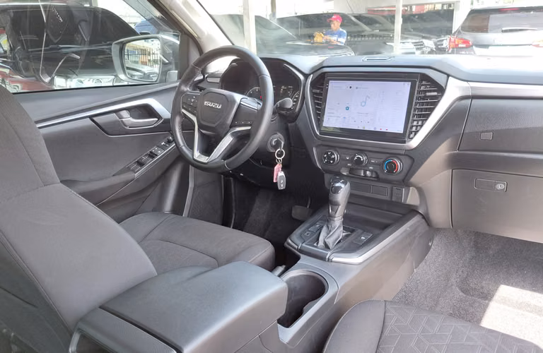 2026 Isuzu D-Max 3.0 TD - solo 12,003 km - impecable - Imagen 11