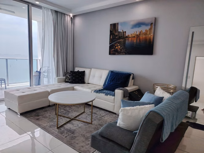 Hermoso Apartamento Amueblado en Avenida Balboa Vista Al Mar - Imagen 6