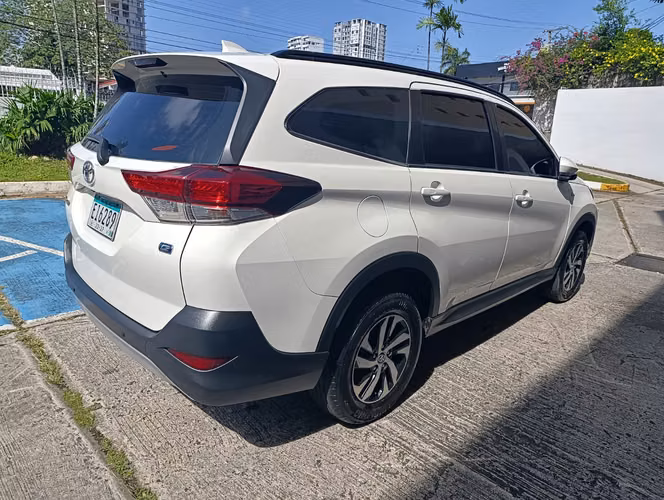 TOYOTA RUSH 2024 AUTOMATICA - Imagen 5