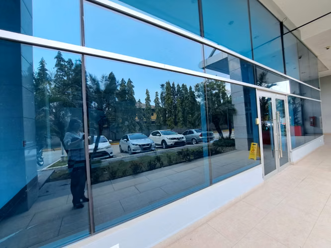 Alquiler local comercial en Costa del Este CF27-1011 - Imagen 2