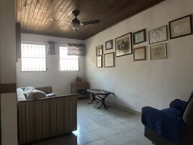 SE VENDE AMPLIA CASA EN VILLA ZAITA, LAS CUMBRES - Imagen 14